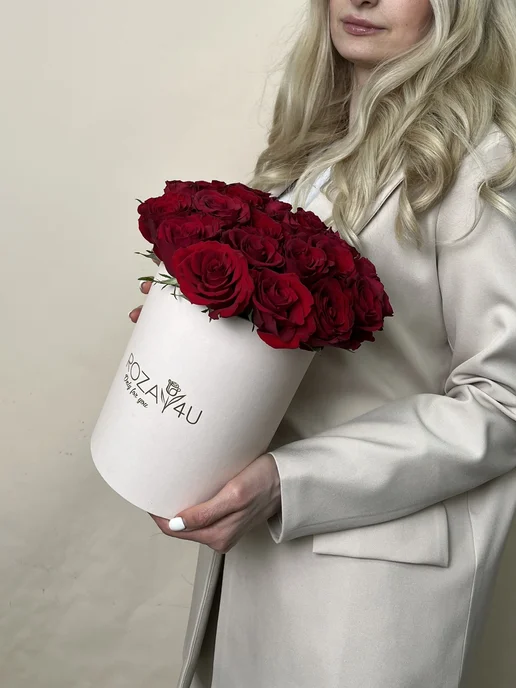 ROZA4U Букет живых цветов из 25 малиновых роз Такаци в коробке, красный, фото 3