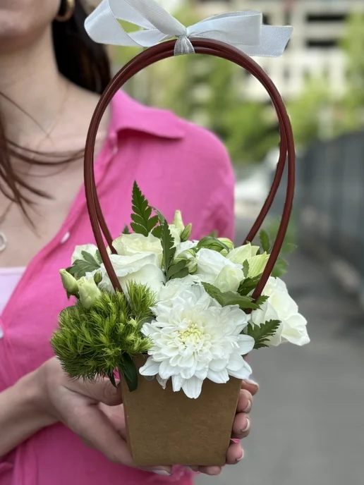 ROZA4U Композиция из живых цветов в сумочке, вариант, фото 2