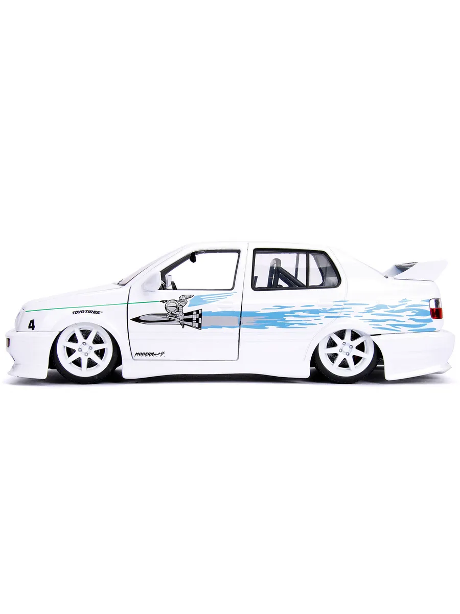 Модель машинки 1:24 Форсаж 1995 Volkswagen Jetta